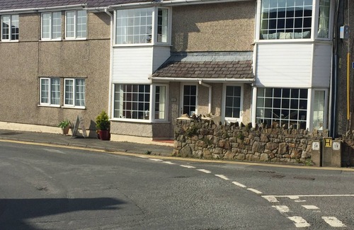 Amlwch Apartment | The Gatehouse apartment - Penysarn