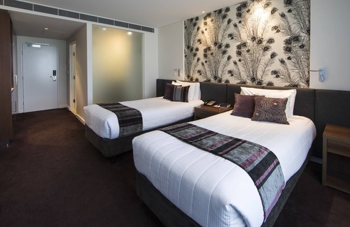 Mayfield Hotel | The Gateway Inn