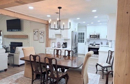 Flowood House | The Gathering House at the Rez, 5 bedroom
