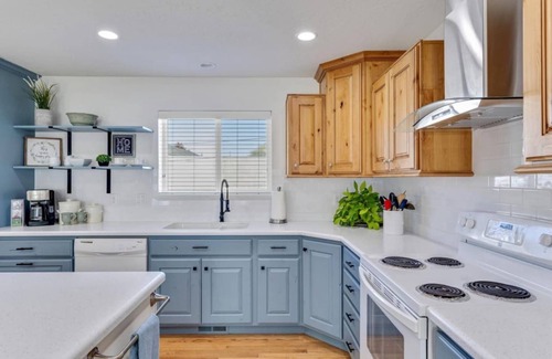 Orem House | The Gathering Place for Paws, Friends, and Family