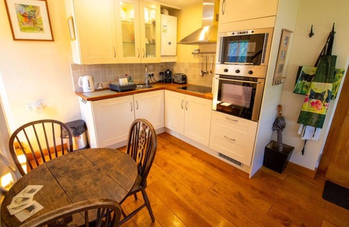 Icklesham Cottage | The Gazebo in Winchelsea