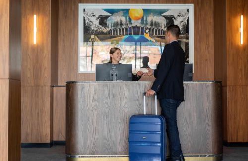 Griffith Hotel | The Gem Hotel