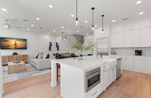Clearwater Beach House | The Gemma Collection - 4 Stunning CWB Pool Homes