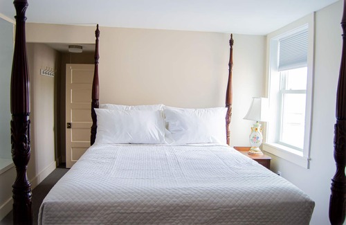 Charlestown Hotel | The General Stanton Inn