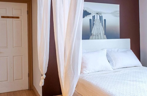 Shaughnessy Village Apartment | The Genesis, Superbe Condo - Down Town Montreal