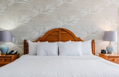 Lake Geneva Hotel | The Geneva Inn