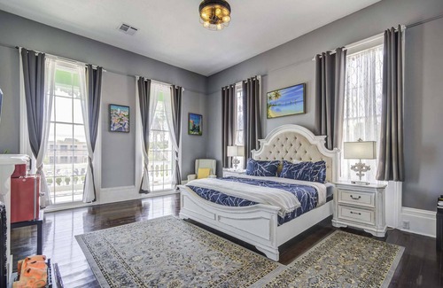 Galveston Bed & Breakfast | The George Manor