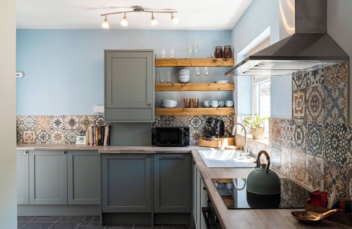 Whitley Bay Cottage | THE GEORGE, pet friendly, country holiday cottage in Whitley Bay