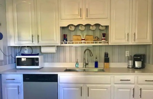 Wonder Lake House | The Getaway (Dog Friendly/Optional Pontoon Rental)