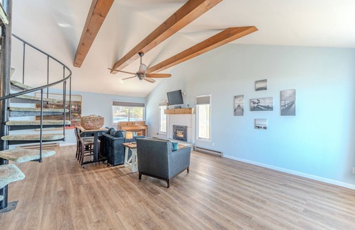 Hessel House | The Getaway on Saint Martin Bay: Sleeps 8, Right on Saint Martin Bay!