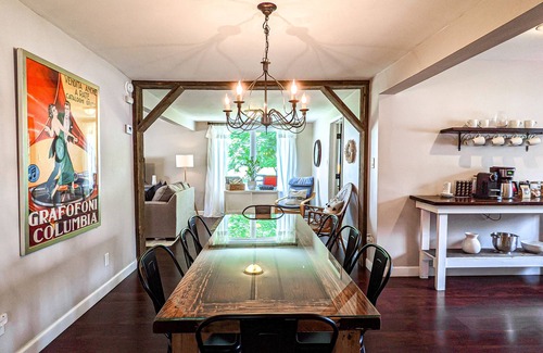 Three Oaks House | The Getaway - Three Oaks Cottage 3 BR 1.5 Bath - Week Stay Discount