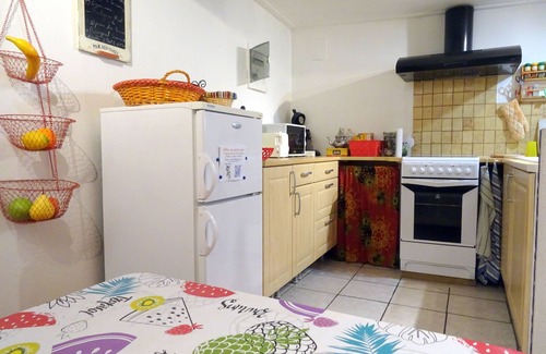 Puisserguier House | The gîte du petit Geko, a quiet village house, between the sea and the mountains