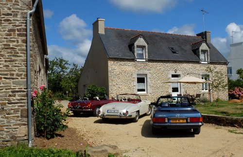 Ploneour-Lanvern House | The gite of Marie: Between Lake and beaches of white sand in South Finistère.