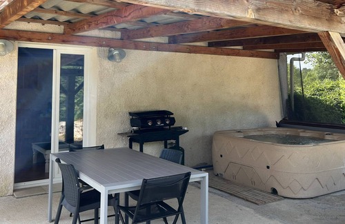 Servas Cottage | the gites les chênes n. 2, private pool and spa