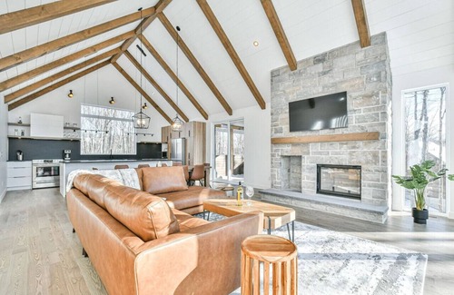 Saint-Faustin-Lac-Carre Ski Chalet | The Glam Shack - Golf, Ski, Spa