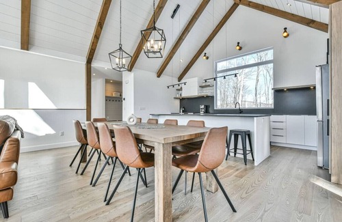 Saint-Faustin-Lac-Carre Ski Chalet | The Glam Shack - Golf, Ski, Spa