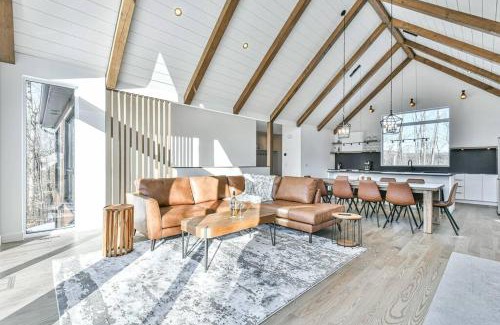 Saint-Faustin-Lac-Carre Ski Chalet | The Glam Shack - Golf, Ski, Spa