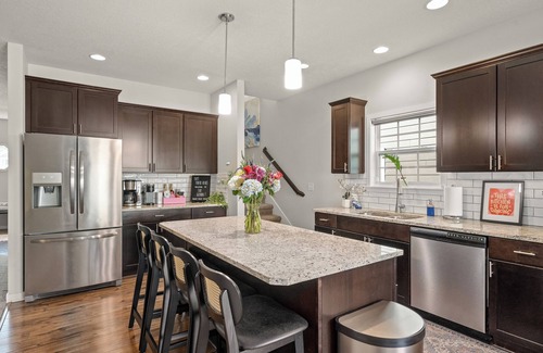 West Des Moines House | The Glenda! Sassy West Glen Home + Garage + TVs + WiFi + Electric Fireplace
