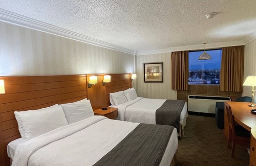 Lynnwood Ridge Hotel | The Glenmore Inn & Convention Centre