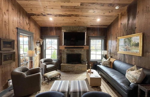 Cotter Cabin | The Gnat, Cotter AR: Trout fishing capital USA
