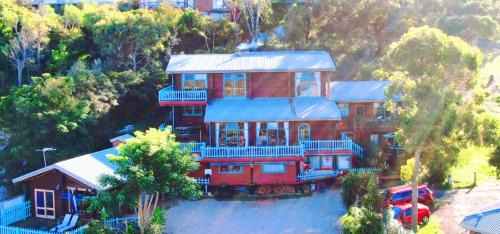 Lakes Entrance Bed & Breakfast | The Goat and Goose Bed & Breakfast