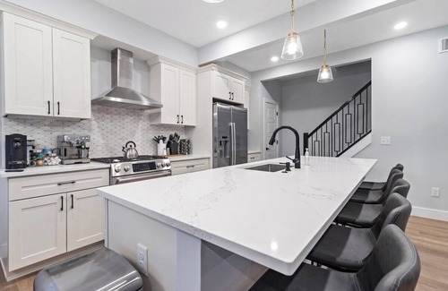 Roselawn Finance House | The Gold Standard of Oakley New Construc 4bd/4.5bt