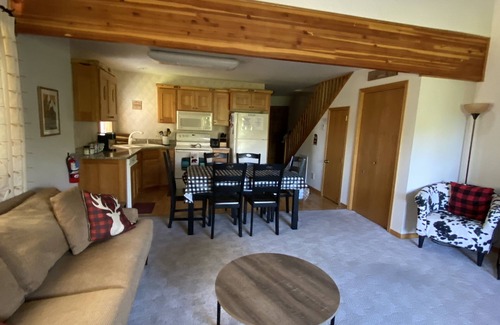 Red Lodge Condo | The Golden Bear - Golf, Ski and Downtown