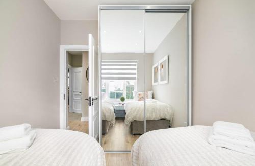 Golders Green Apartment | The golden place