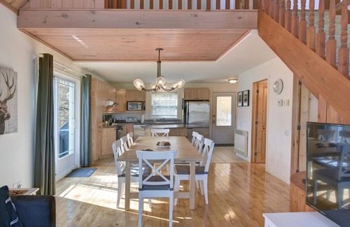 Mont-Tremblant House | The Golf and Mountain View Retreat by Instant Suites