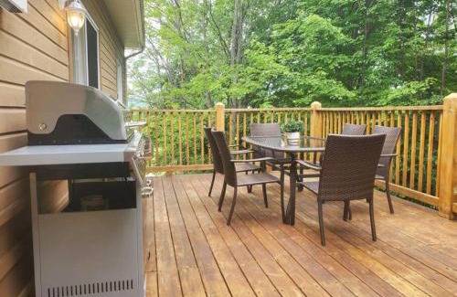 Mont-Tremblant House | The Golf & Mountain View Retreat by Instant Suites