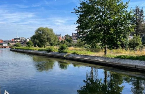 Geraardsbergen Boat Rental | The Good Vibes, the boat to Chill