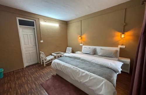 Old Manali House | The Gooodmen cafe and Lodge