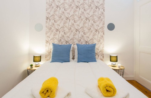 Santa Engracia Apartment | The Graceful Escape