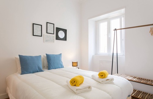 Santa Engracia Apartment | The Graceful Escape
