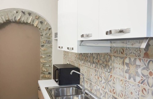 Ascea House | The Granary