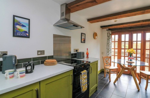 Totnes House | THE GRANARY, romantic, character holiday cottage in Blackawton
