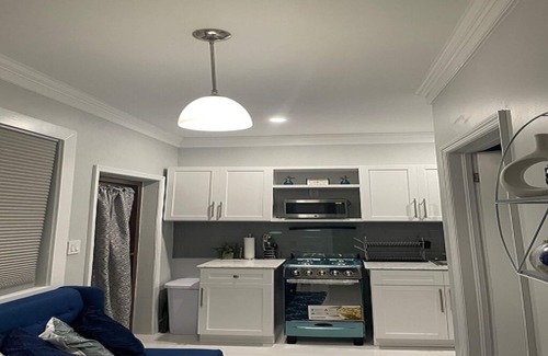 Nassau Cottage | The "Grand Door" Cottage - 15 min from Beach & Airport