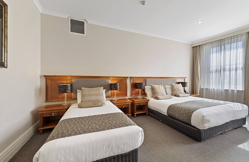Launceston CBD Hotel | The Grand Hotel Launceston