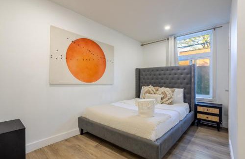 Cote-Des-Neiges—Notre-Dame-De-Grace Apartment | The Grand NDG Stay Your Home in NDG