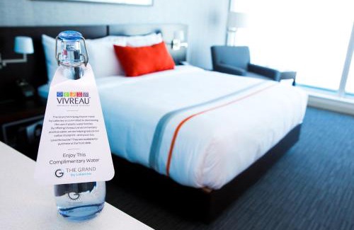 Winnipeg Hotel | The Grand Winnipeg Airport Hotel by Lakeview