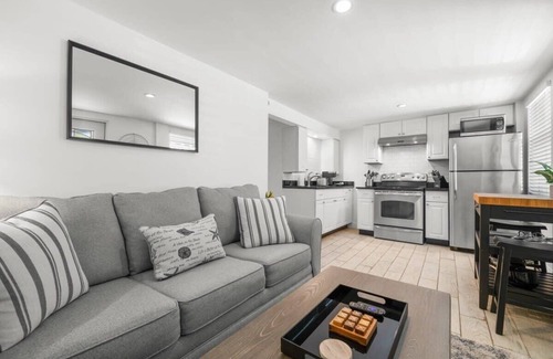 Historic Hyde Park North House | The Grande Hyde Out | Hyde Park Home + InLaw Suite
