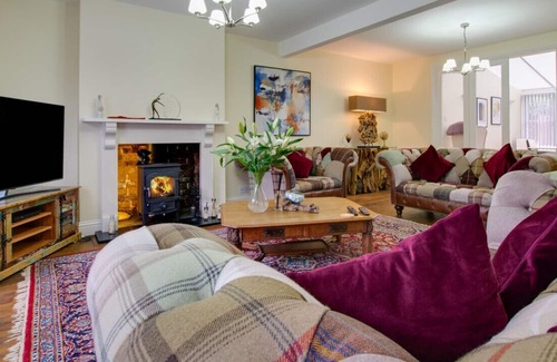 West Runton House | The Grange - Three Bedroom House, Sleeps 6