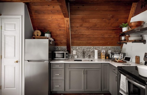 Linden Cabin | The Grape Escape - A-Frame Cabin