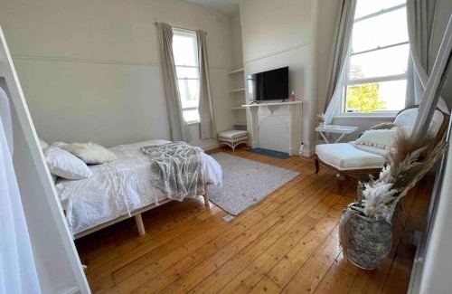 Warrnambool Apartment | The Grayce Place.