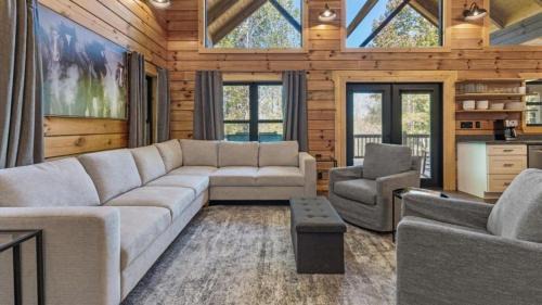 Tellico Plains House | The Great Escape - 2 Bedrooms, 2,5 Baths, Sleeps 12 home