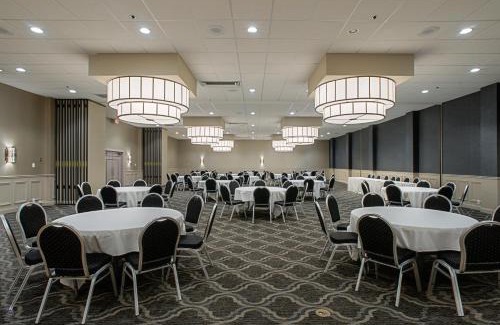Alton Hotel | The Great Rivers, an Ascend Collection Hotel