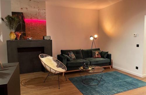 University District Apartment | The Green Gatsby II