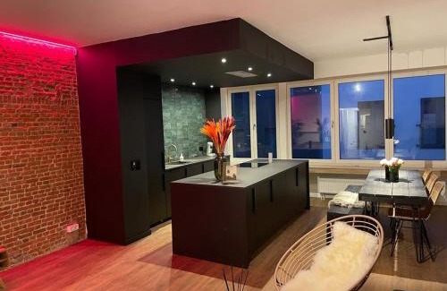 University District Apartment | The Green Gatsby II