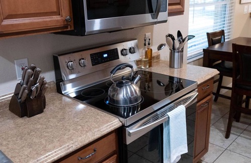 Wesley Chapel House | "The Green" getaway home plus pool in Wesley Chapel Florida