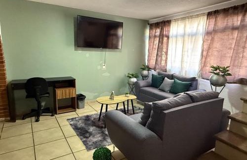 Santa Fe de la Laguna House | The Green House